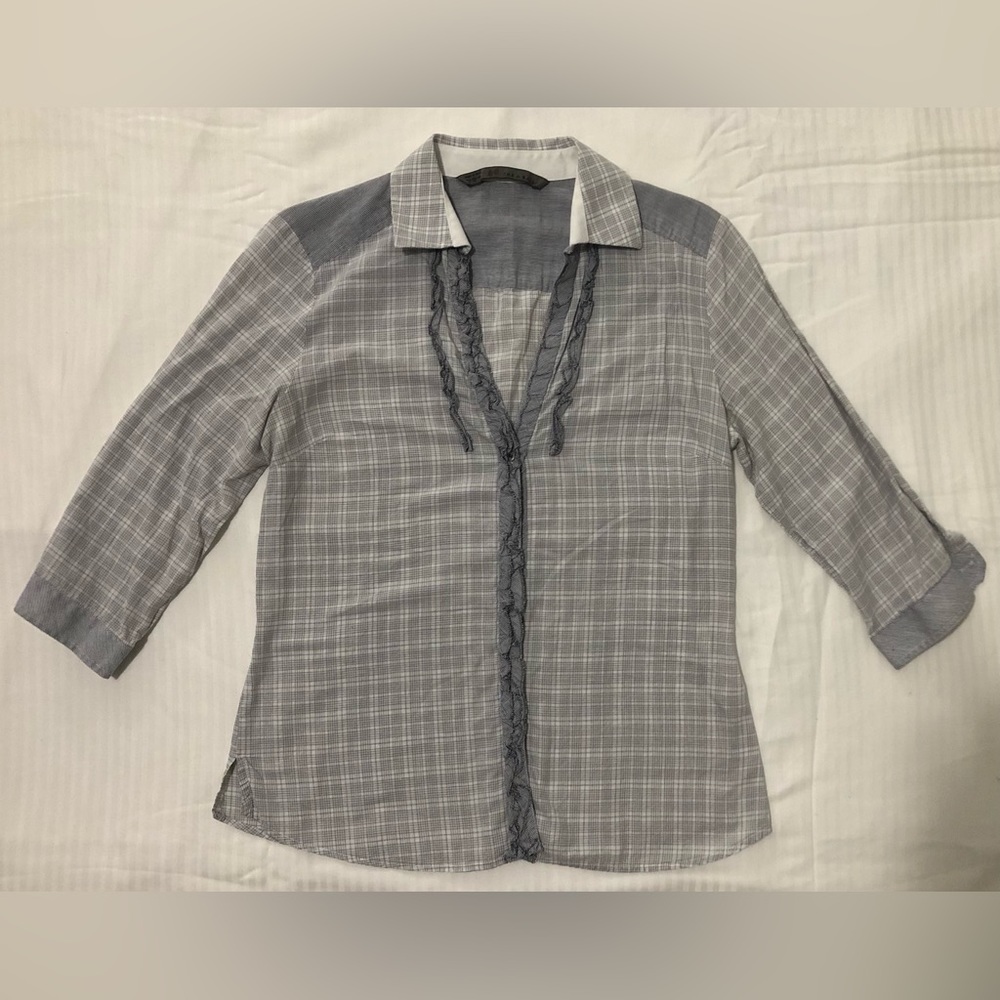 Shirt for women size M brand Zara. Color gray